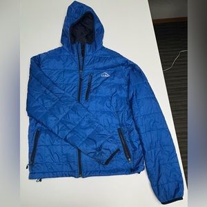L.L. Bean, men’s prima loft, Packaway, puffer hooded jacket, size large blue